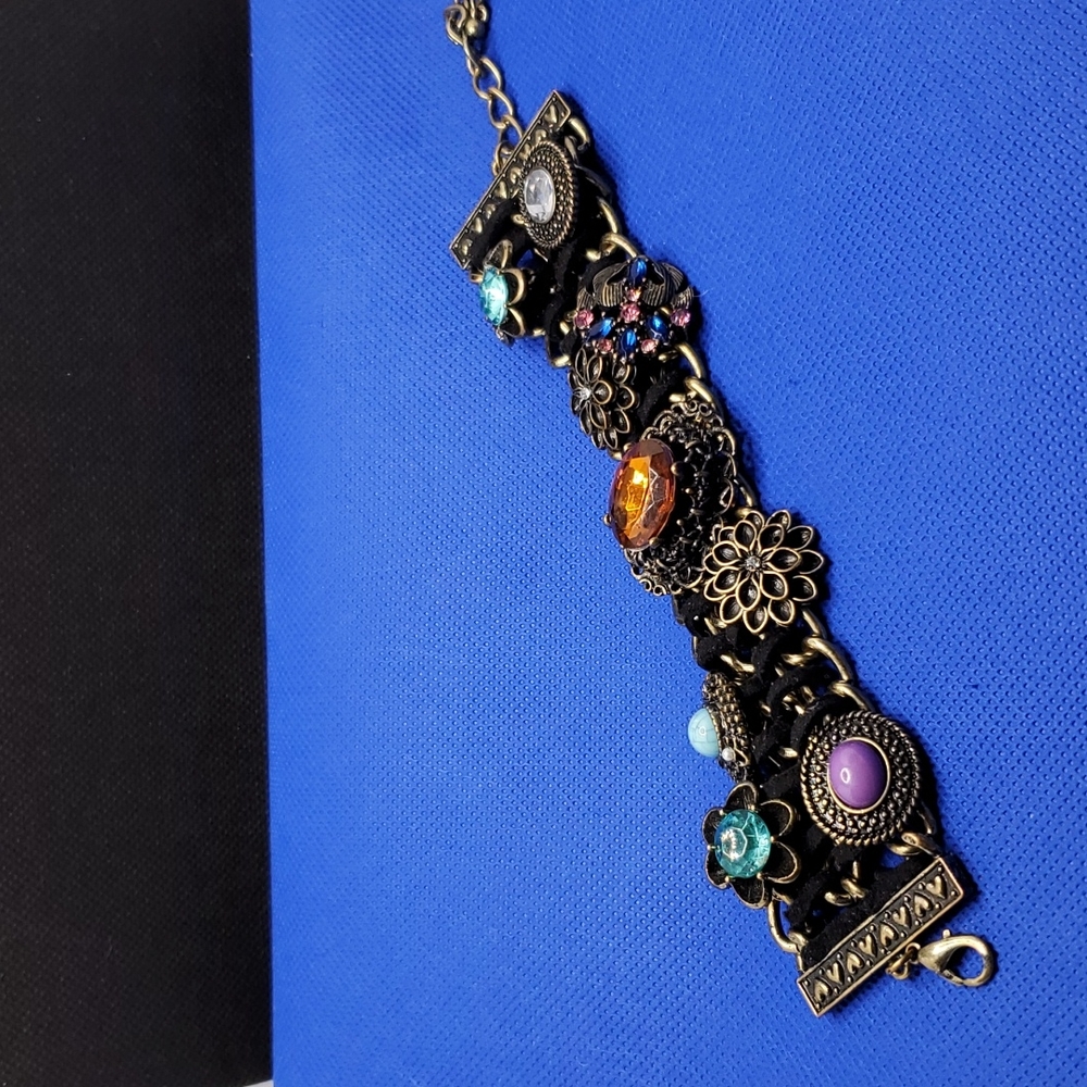BEJEWELED BRACELET